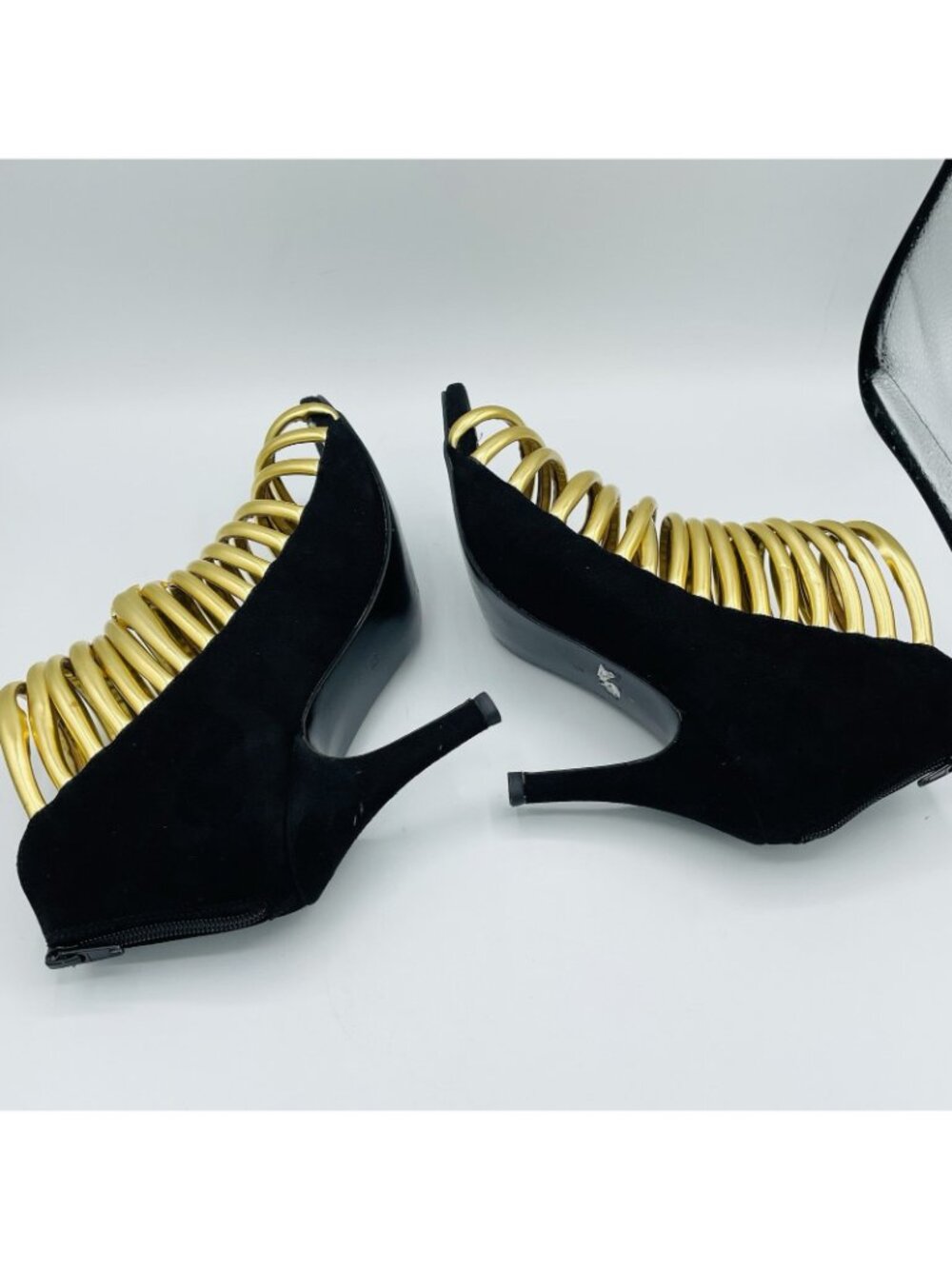Torrid Shoes Womens Size 8 Wide Black Gold Ankle Booties Heels Zip Peep Toe - Picture 12 of 12